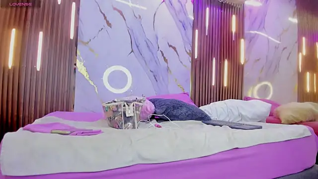 VictoriaDuart online show from 09.13.25