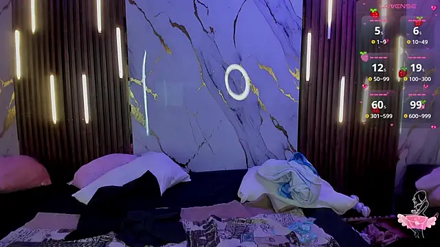 VictoriaDuart online show from 10.30.25