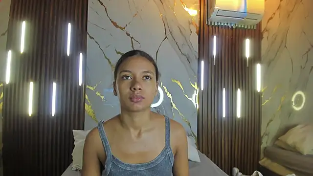 VictoriaDuart online show from 08.07.26