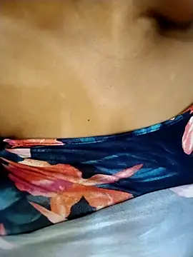 BeverlyQueen14 online show from 12.14.25