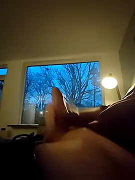 Snapshot of Youraverage chatting on 11.11.25 Youraverage online show from 11.11.25