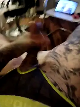 Snapshot of MRTATTWO chatting on 09.26.25 MRTATTWO online show from 09.26.25