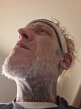 Snapshot of MRTATTWO chatting on 02.08.26 MRTATTWO online show from 02.08.26