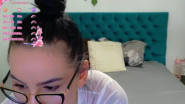 Snapshot of LexieRosse chatting on 09.15.25 LexieRosse online show from 09.15.25