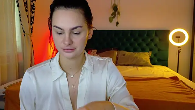 Snapshot of LexieRosse chatting on 10.04.25 LexieRosse online show from 10.04.25