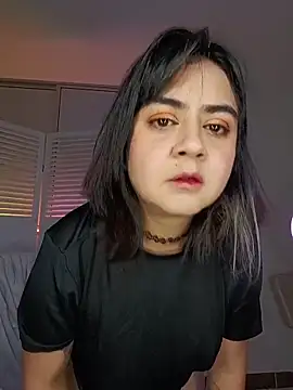 Snapshot of LylaVixxen chatting on 11.08.25 LylaVixxen online show from 11.08.25