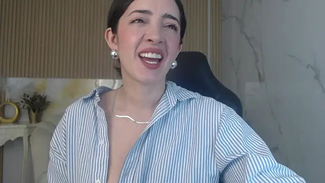 sara lopez s online show from 05.08.26