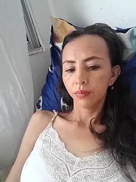 Snapshot of zaira_spice chatting on 09.10.25 zaira spice online show from 09.10.25