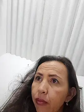 Snapshot of zaira_spice chatting on 10.05.25 zaira spice online show from 10.05.25