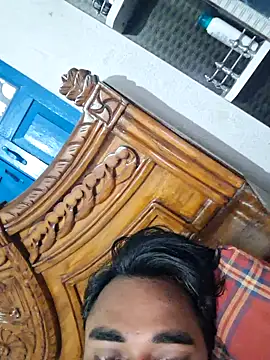 Snapshot of BustyBanuu chatting on 10.28.25 BustyBanuu online show from 10.28.25