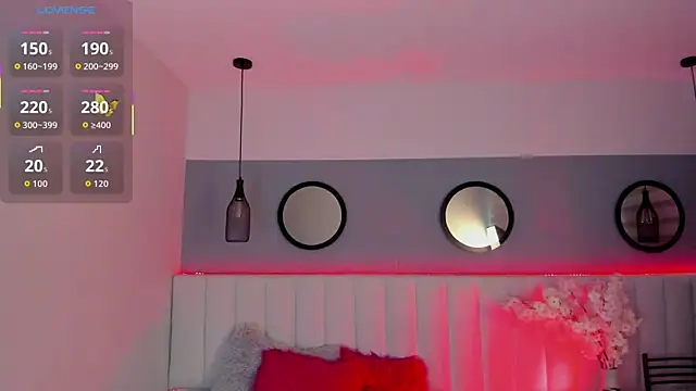 Mila Hank  online show from 09.28.25