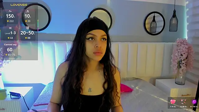 Mila Hank  online show from 12.18.25