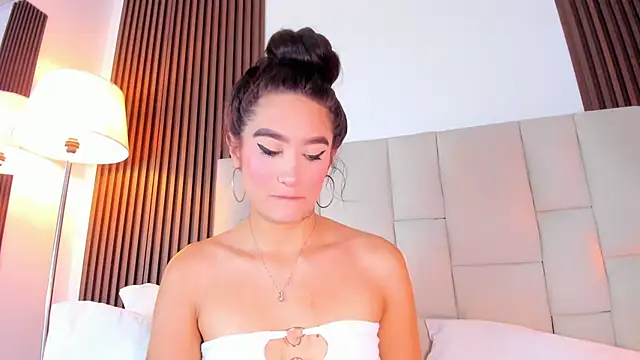 Nicolqueen  online show from 06.26.26
