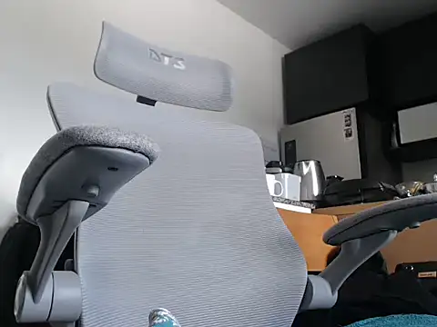 Snapshot of PoneiHetero chatting on 09.09.25 PoneiHetero online show from 09.09.25