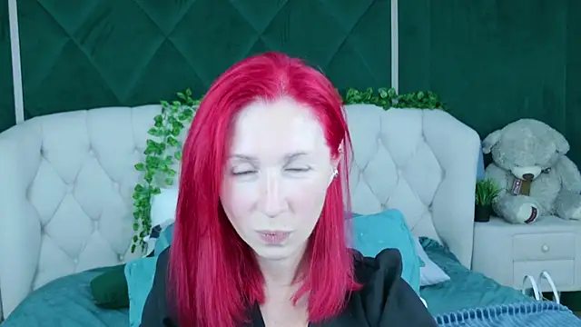 Snapshot of Sofia_Lix chatting on 09.15.25 Sofia Lix online show from 09.15.25