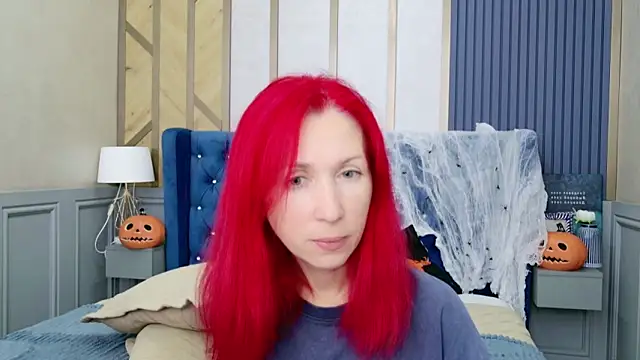 Snapshot of Sofia_Lix chatting on 10.27.25 Sofia Lix online show from 10.27.25