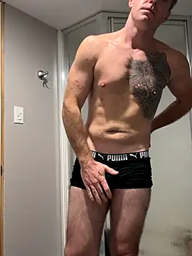 Snapshot of DILFiGuess11 chatting on 10.27.25 DILFiGuess11 online show from 10.27.25