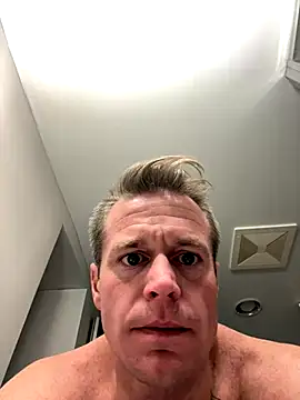 Snapshot of DILFiGuess11 chatting on 10.30.25 DILFiGuess11 online show from 10.30.25