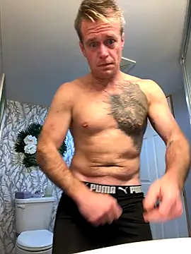 Snapshot of DILFiGuess11 chatting on 11.02.25 DILFiGuess11 online show from 11.02.25