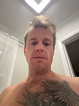 Snapshot of DILFiGuess11 chatting on 01.10.26 DILFiGuess11 online show from 01.10.26