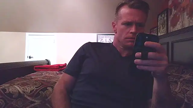Snapshot of DILFiGuess11 chatting on 06.25.26 DILFiGuess11 online show from 06.25.26