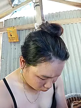 may-squirl online show from 09.23.25