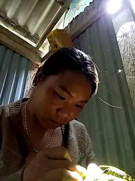 may-squirl online show from 09.26.25