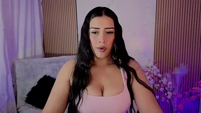 Kayleemorales online show from 06.04.26