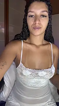 larajuli online show from 04.26.26
