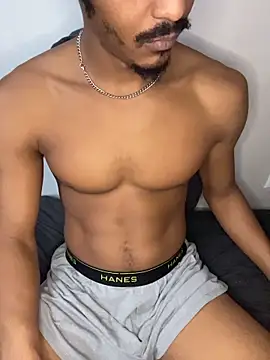 TRILLAHUNG online show from 12.04.25