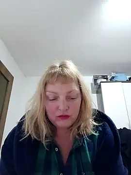 LiluLiluLilu online show from 12.22.25