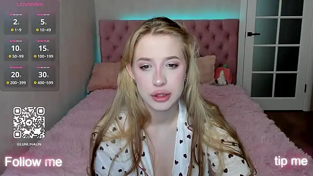 LightStar 18 online show from 12.21.25