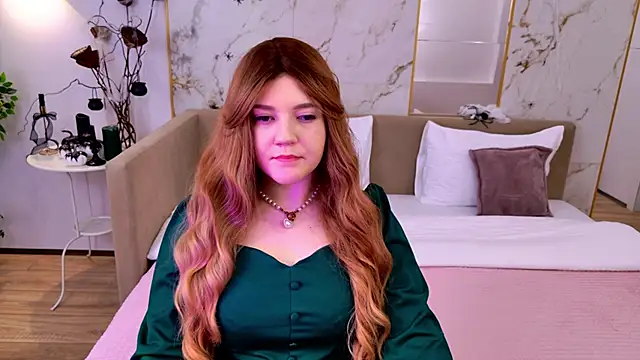 Snapshot of AlmaSound chatting on 11.01.25 AlmaSound online show from 11.01.25