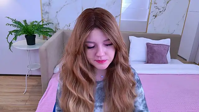 Snapshot of AlmaSound chatting on 12.03.25 AlmaSound online show from 12.03.25