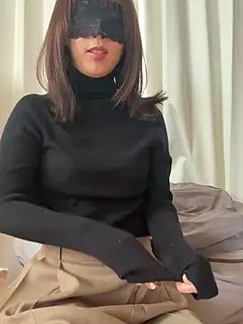 Snapshot of siichan-ta chatting on 10.30.25 siichan-ta online show from 10.30.25