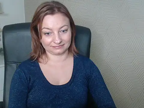 Snapshot of angelaSamt chatting on 10.11.25 angelaSamt online show from 10.11.25