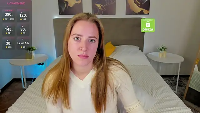 Snapshot of Alice_Cire chatting on 09.30.25 Alice Cire online show from 09.30.25