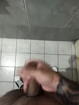 Snapshot of rorope chatting on 10.24.25 rorope online show from 10.24.25