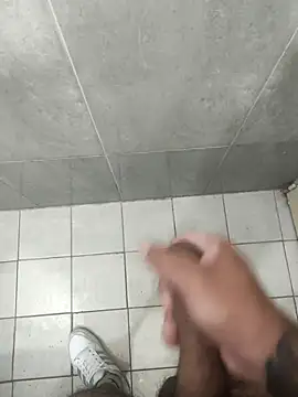 Snapshot of rorope chatting on 11.28.25 rorope online show from 11.28.25