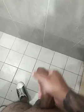 Snapshot of rorope chatting on 12.13.25 rorope online show from 12.13.25