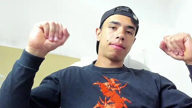 Snapshot of Muscle_Scott chatting on 09.19.25 Muscle Scott online show from 09.19.25