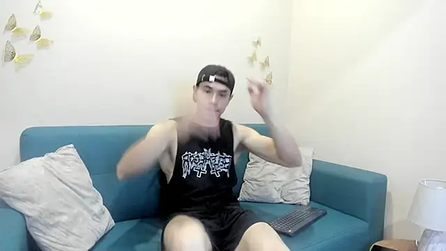 Snapshot of Muscle_Scott chatting on 10.05.25 Muscle Scott online show from 10.05.25