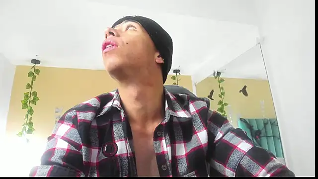 Snapshot of Muscle_Scott chatting on 10.21.25 Muscle Scott online show from 10.21.25