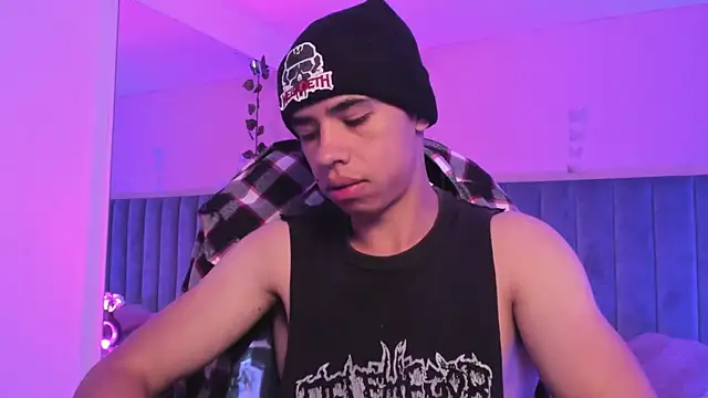 Snapshot of Muscle_Scott chatting on 11.15.25 Muscle Scott online show from 11.15.25