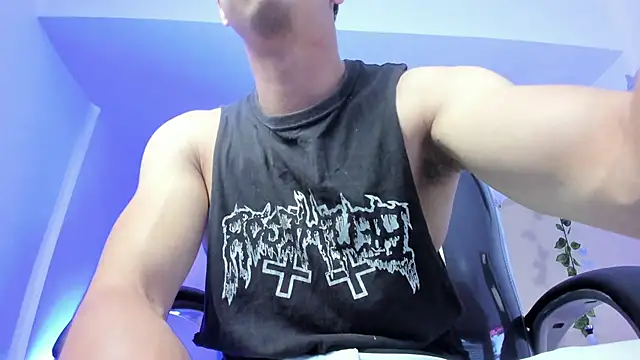 Snapshot of Muscle_Scott chatting on 12.16.25 Muscle Scott online show from 12.16.25