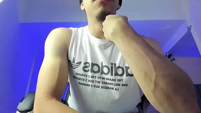 Snapshot of Muscle_Scott chatting on 01.10.26 Muscle Scott online show from 01.10.26