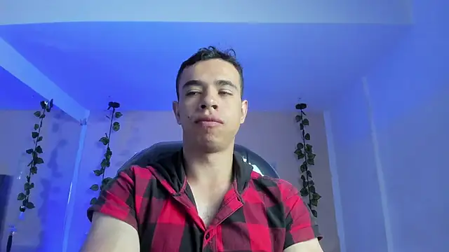 Snapshot of Muscle_Scott chatting on 02.05.26 Muscle Scott online show from 02.05.26