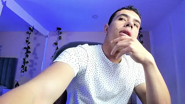 Snapshot of Muscle_Scott chatting on 02.13.26 Muscle Scott online show from 02.13.26