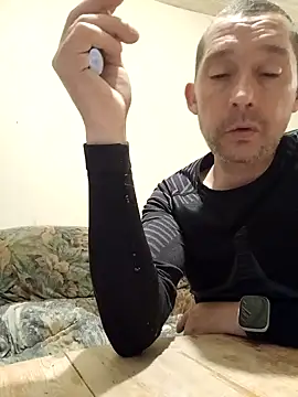 Snapshot of frederic198 chatting on 10.17.25 frederic198 online show from 10.17.25