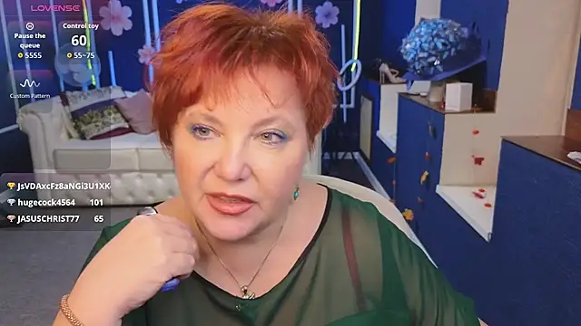 Kira Kenett online show from 11.27.25